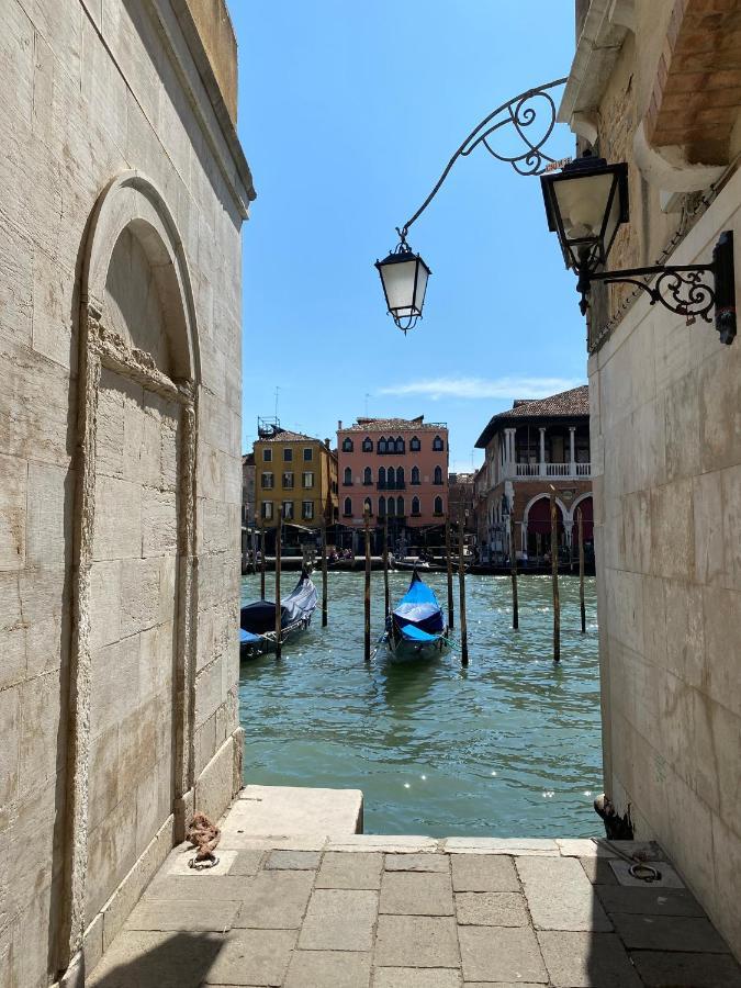 Friari Suite-Luxury Apt. Close To Rialto Bridge Венеция Екстериор снимка
